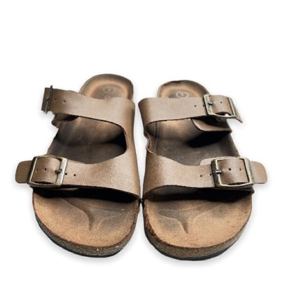 3/$15 or 5/$20 Girl’s Cat & Jack size 1 slip on footbed sandals - Picture 1 of 6